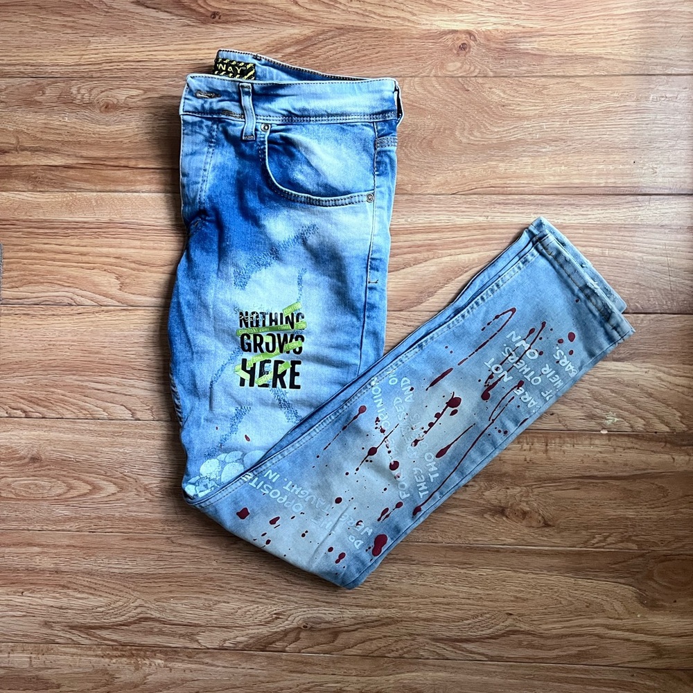 Graphic Skinny Jeans